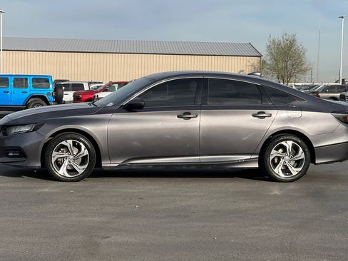 Used 2018 Honda Accord EX-L image 7