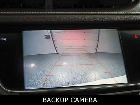 Used 2018 Cadillac XT5 Luxury w/ Driver Awareness Package image 19