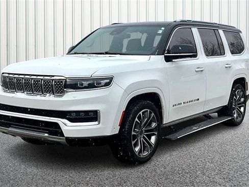 Used 2023 Jeep Grand Wagoneer Series III w/ Rear Seat Video Group 1 image 2