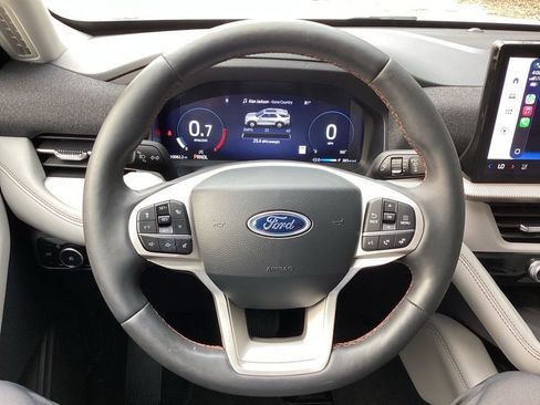 Used 2025 Ford Explorer Active w/ Active Comfort Package image 48