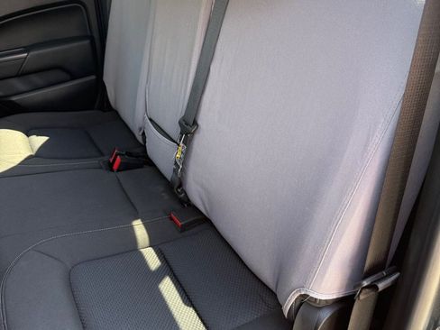Used 2017 Chevrolet Colorado LT w/ LT Convenience Package RWD image 10
