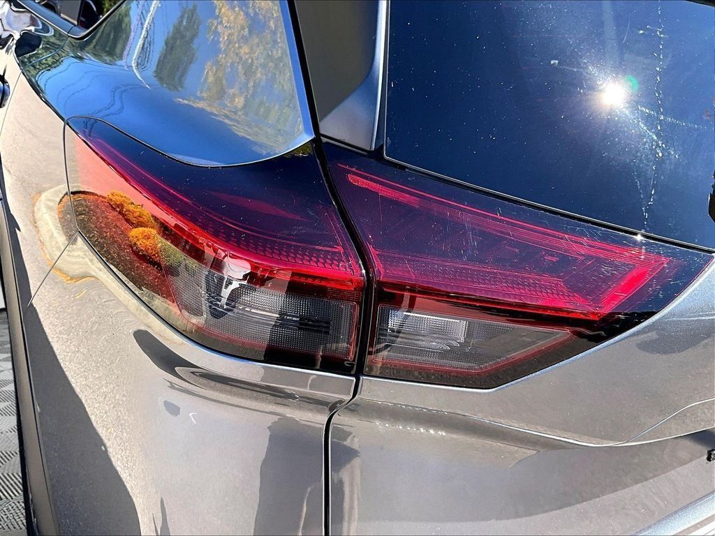 Certified 2023 Nissan Rogue SV AWD/4WD image 33