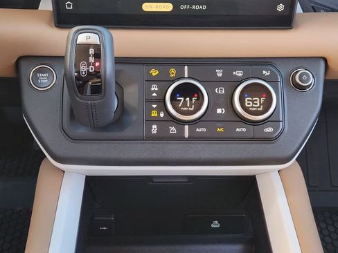 Used 2025 Land Rover Defender 110 S image 18