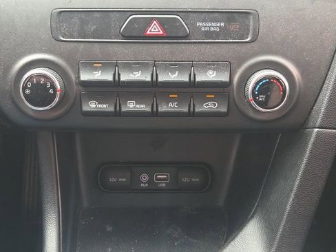 Used 2017 Kia Sportage LX FWD image 29