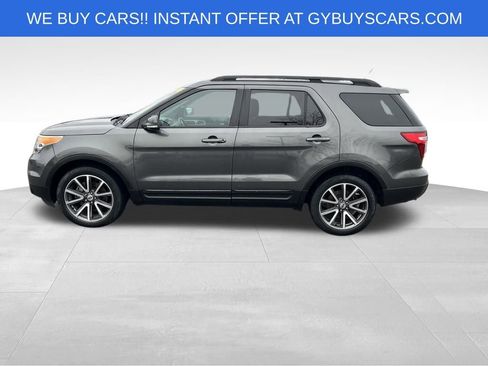 Used 2015 Ford Explorer XLT w/ Equipment Group 202A image 3