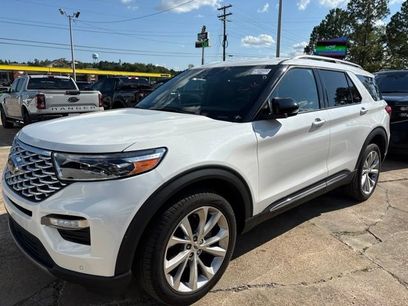 Certified 2023 Ford Explorer Platinum w/ Class IV Trailer Tow Package