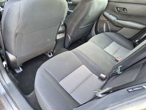 Used 2025 Nissan Sentra SV FWD image 18
