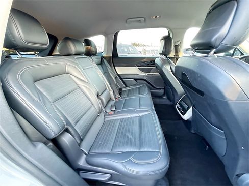 Used 2024 Lincoln Nautilus Reserve image 32