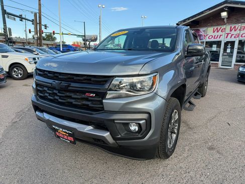 Used 2022 Chevrolet Colorado Z71 w/ Safety Package AWD/4WD image 4