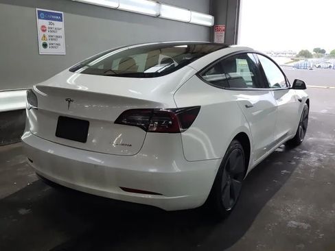 Used 2022 Tesla Model 3 Long Range AWD/4WD image 3