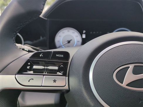 New 2026 Hyundai Elantra Limited image 31