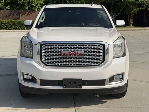 Used 2017 GMC Yukon XL Denali w/ Open Road Package RWD image 2