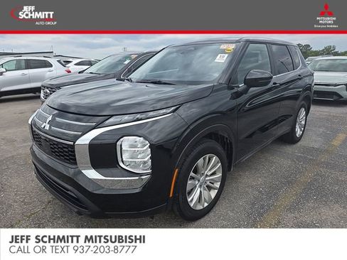 Used 2026 Mitsubishi Outlander ES FWD image 1