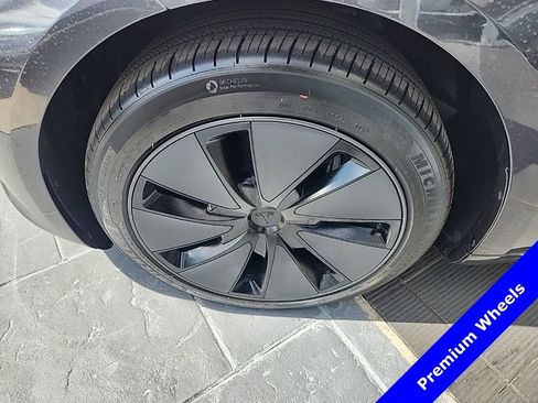 Used 2025 Tesla Model 3 Long Range image 6
