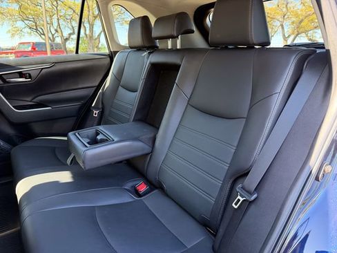 Used 2023 Toyota RAV4 XLE Premium image 16