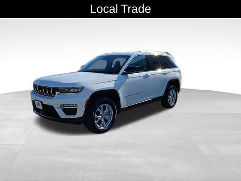 Used 2023 Jeep Grand Cherokee Limited AWD/4WD image 2