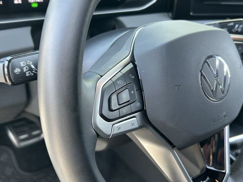 Used 2025 Volkswagen Jetta Sport FWD image 28