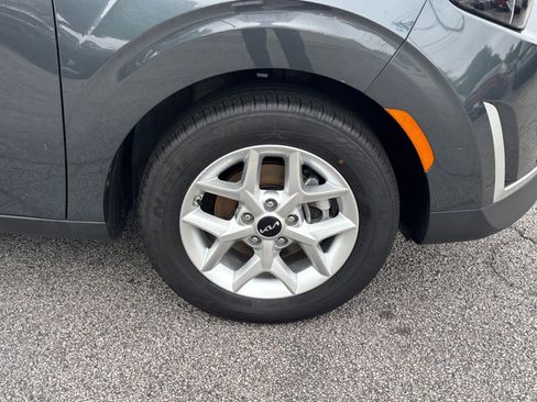 Used 2025 Kia Soul LX w/ LX Technology Package FWD image 29