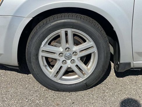 Used 2010 Dodge Avenger R/T FWD image 10