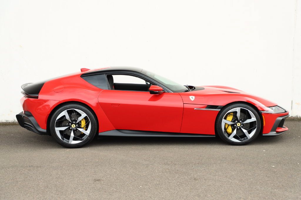 Certified 2026 Ferrari 12Cilindri RWD image 3