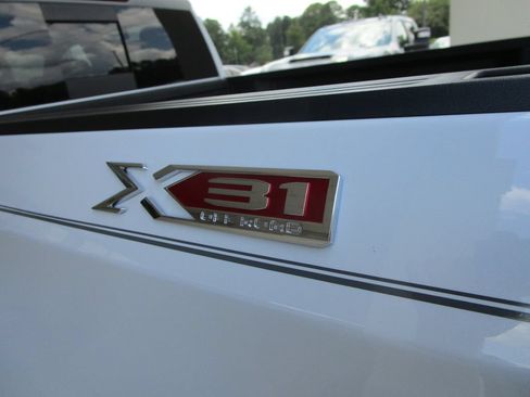 New 2026 GMC Sierra 1500 SLT w/ SLT Premium Plus Package AWD/4WD image 13