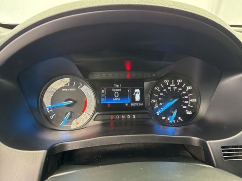 Used 2018 Ford Explorer XLT FWD image 23
