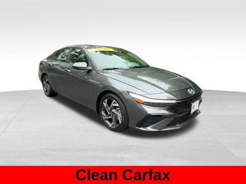 Used 2024 Hyundai Elantra SEL w/ Convenience Package FWD image 3