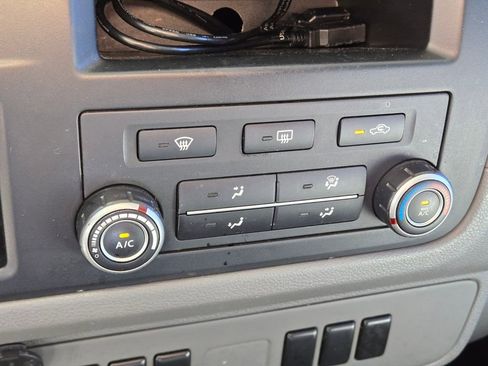 Used 2017 Nissan NV 3500 S RWD image 26