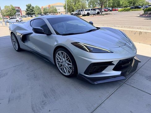 Used 2021 Chevrolet Corvette Stingray Premium Cpe w/ Z51 Performance Package RWD image 2
