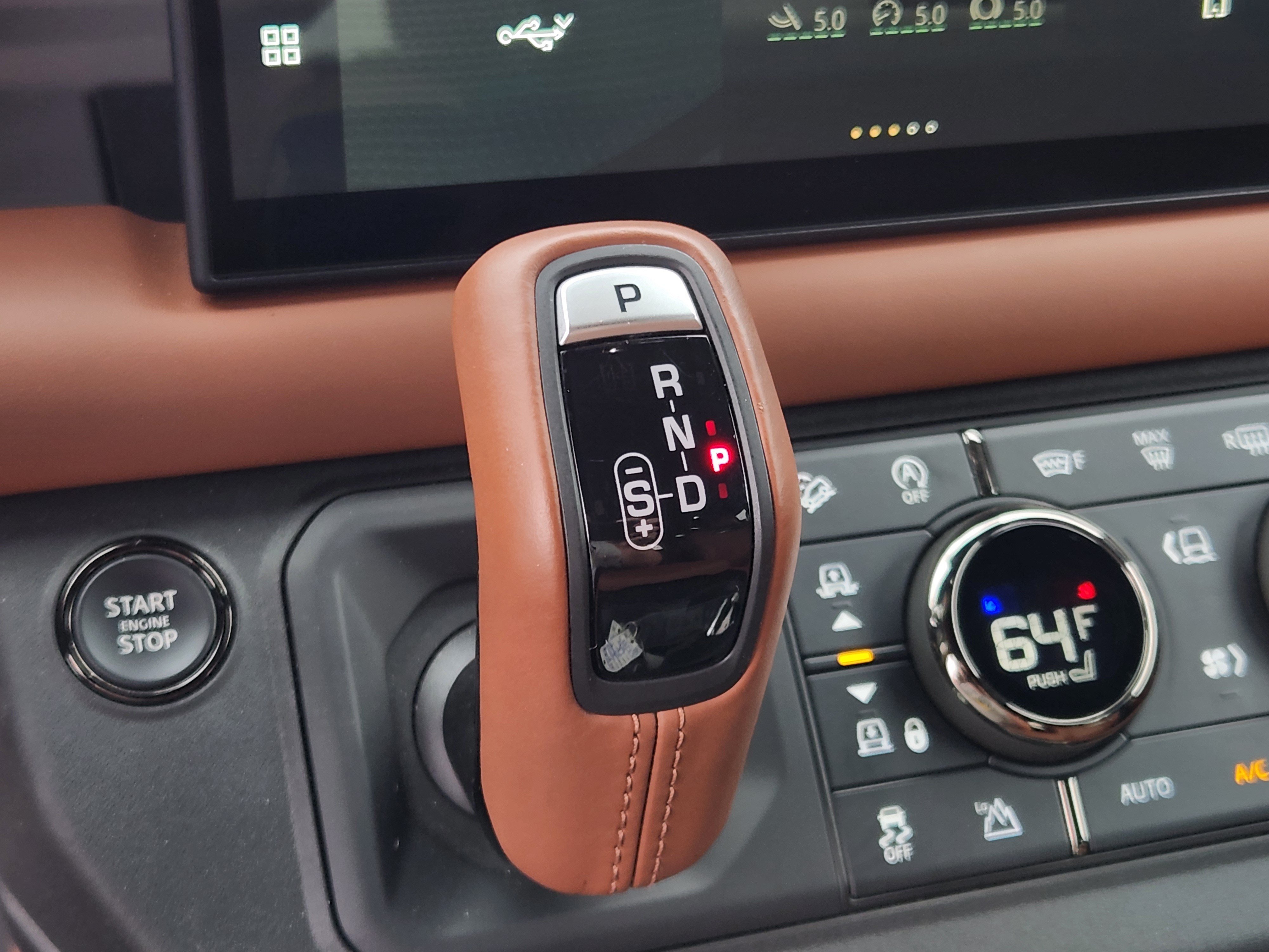 Certified 2025 Land Rover Defender 110 AWD/4WD image 22