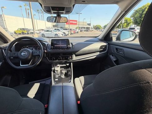 Used 2024 Nissan Rogue S FWD image 23