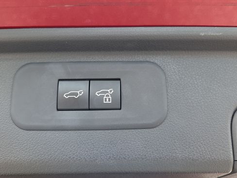 Certified 2024 Toyota Grand Highlander FWD image 10