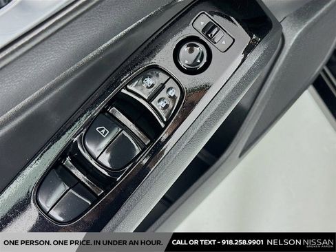 Certified 2025 Nissan Altima 2.5 SR image 17