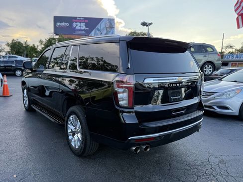 Used 2022 Chevrolet Suburban Premier AWD/4WD image 3