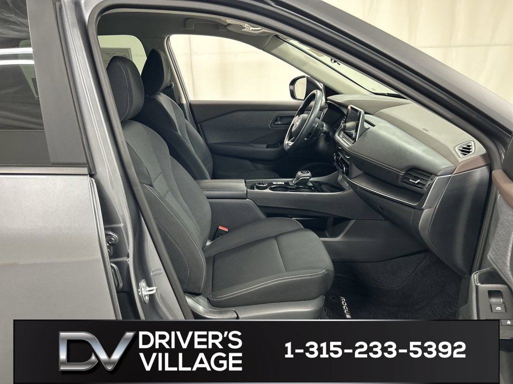 Used 2023 Nissan Rogue S AWD/4WD image 22
