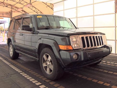 Used 2007 Jeep Commander Sport AWD/4WD image 3
