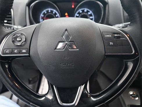 Used 2024 Mitsubishi Outlander Sport 2.0 SE image 15