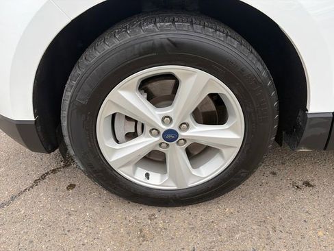Used 2022 Ford Edge SE AWD/4WD image 11