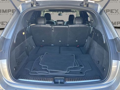 Used 2021 Mercedes-Benz GLE 350 GLE 350 w/ 3rd Row Seat Package image 29