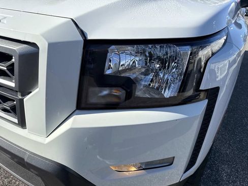 Certified 2022 Nissan Frontier SV w/ Technology Package image 10