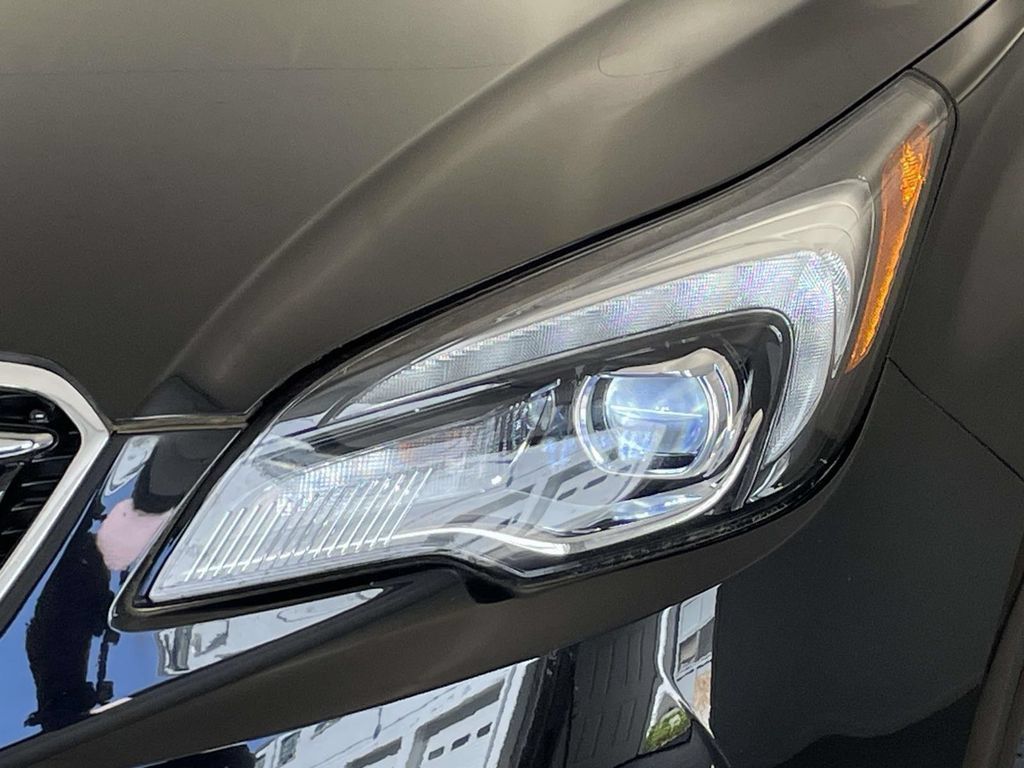 Used 2020 Buick Envision Premium w/ LPO, Road Trip Package AWD/4WD image 10