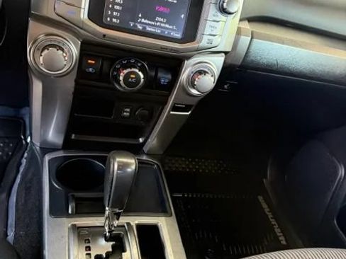 Used 2017 Toyota 4Runner SR5 RWD image 12