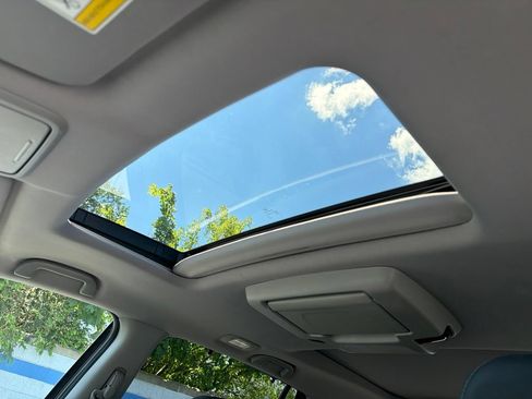 Used 2020 Honda Pilot Elite image 11