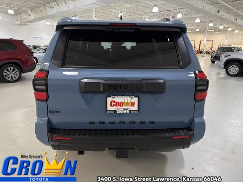 New 2026 Toyota 4Runner SR5 AWD/4WD image 7