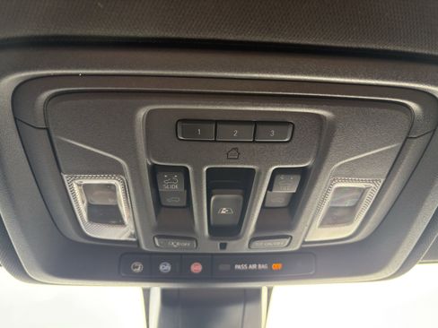 Used 2022 Chevrolet Silverado 2500 High Country w/ Technology Package image 24