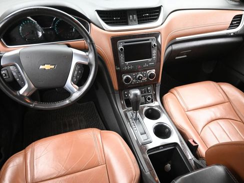 Used 2017 Chevrolet Traverse Premier image 13