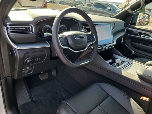 New 2026 Jeep Grand Wagoneer 4WD w/ Premium Group I image 22
