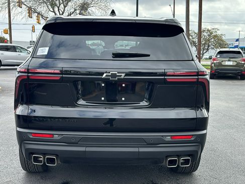 Used 2024 Chevrolet Traverse LS w/ Midnight/Sport Edition image 7