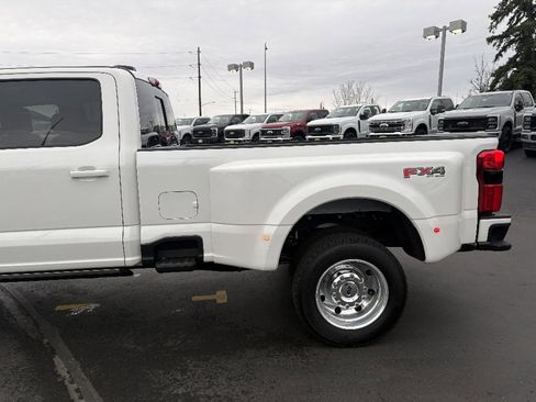 New 2026 Ford F450 Platinum w/ FX4 Off-Road Package AWD/4WD image 15