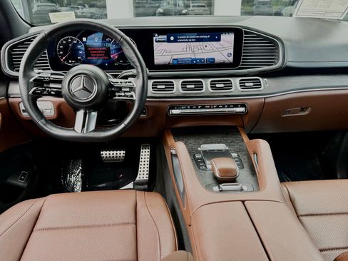 Used 2026 Mercedes-Benz GLS 450 4MATIC image 43